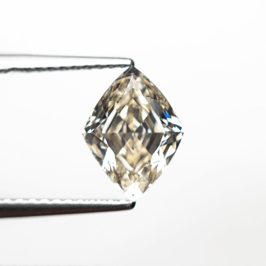 The 1.87ct 9.72x7.29x4.55mm VS2 U-V Lozenge Brilliant 🇨🇦 26814-01 by East London jeweller Rachel Boston | Discover our collections of unique and timeless engagement rings, wedding rings, and modern fine jewellery. - Rachel Boston Jewellery