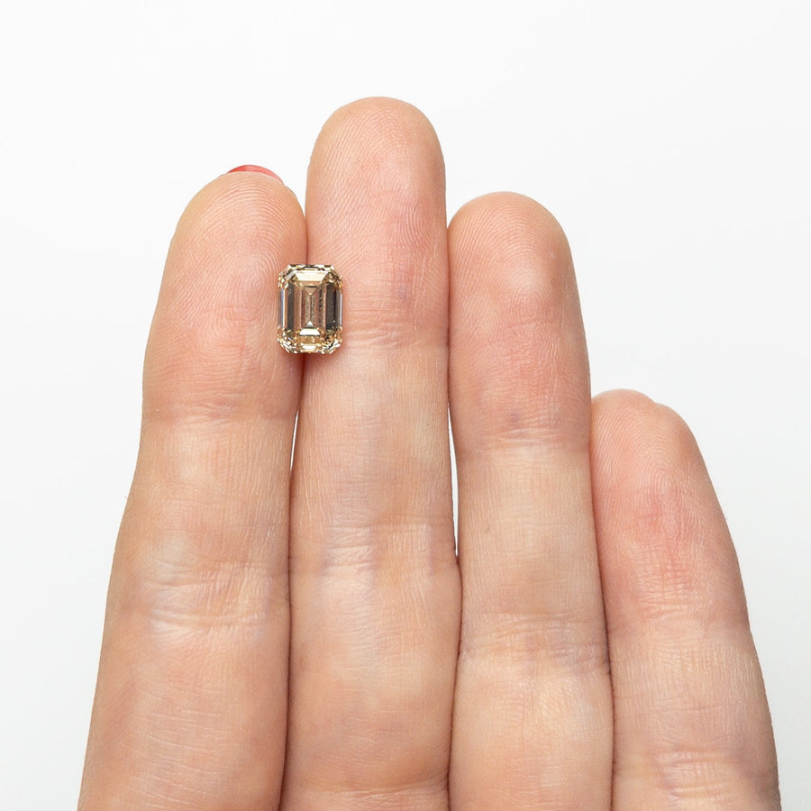 The 2.01ct 8.02x5.86x4.01mm Cut Corner Rectangle Step Cut 🇨🇦 27083-01 by East London jeweller Rachel Boston | Discover our collections of unique and timeless engagement rings, wedding rings, and modern fine jewellery. - Rachel Boston Jewellery