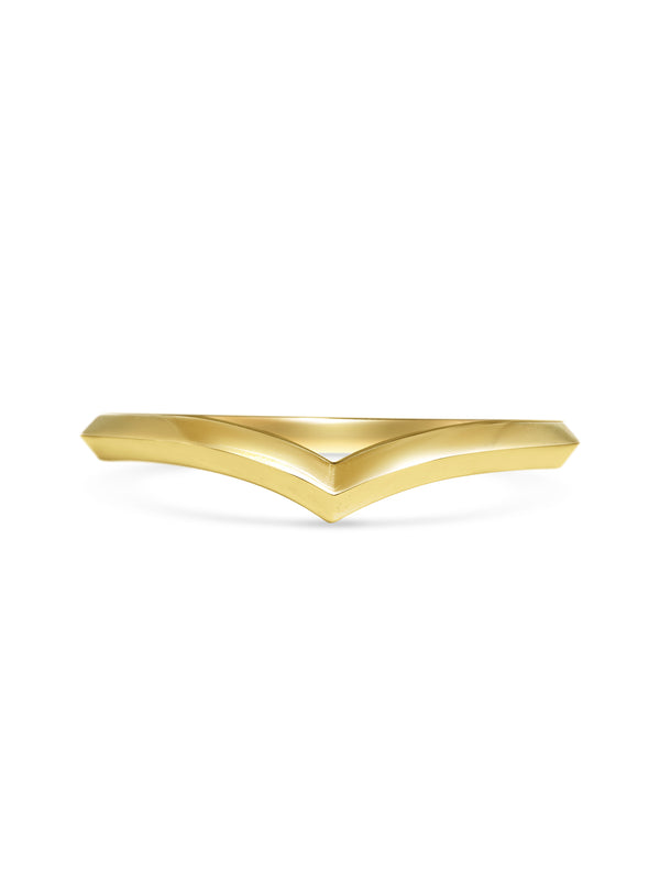 The Sagitta Band by East London jeweller Rachel Boston | Discover our collections of unique and timeless engagement rings, wedding rings, and modern fine jewellery.