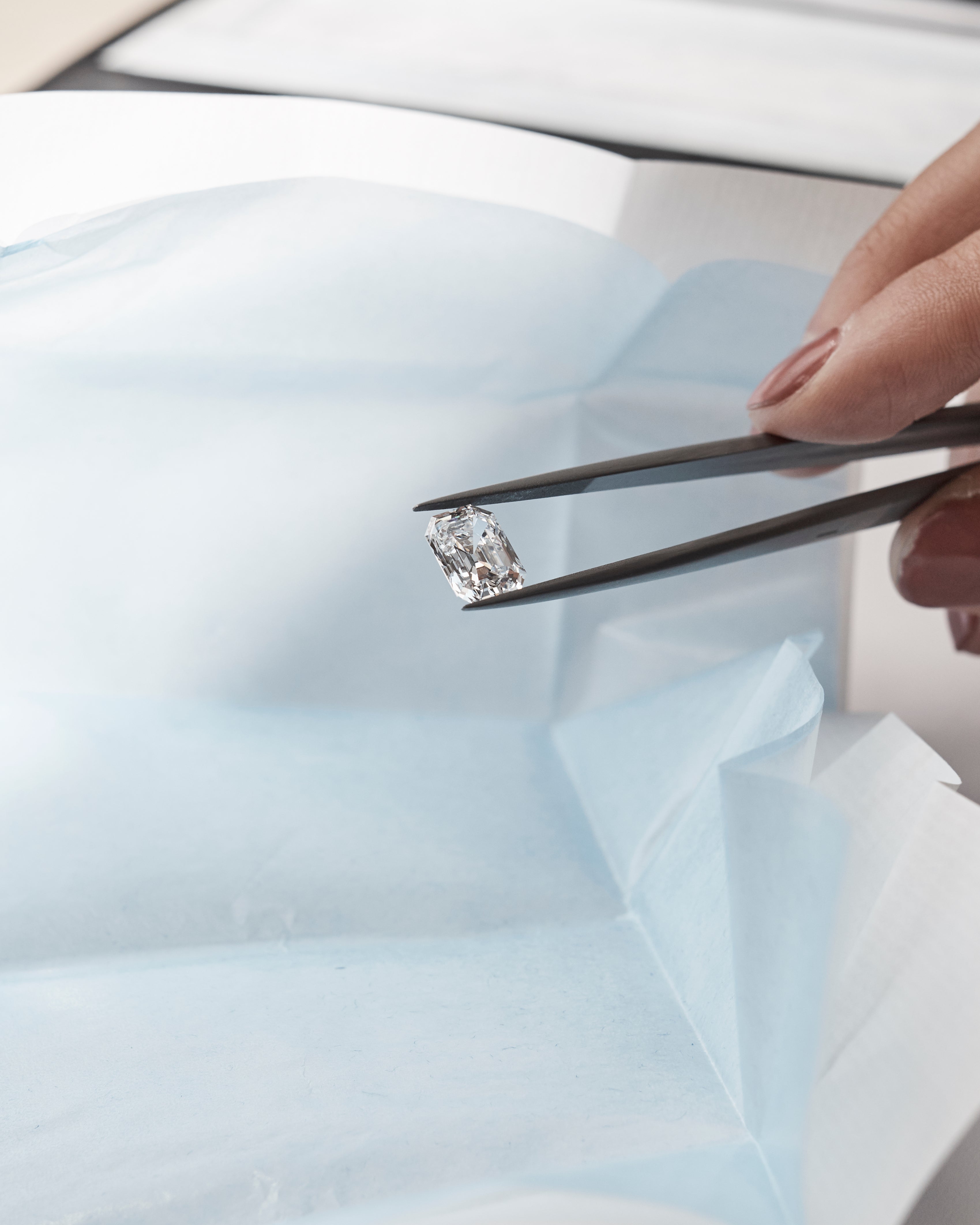 How to Tell if a Diamond if Natural or Lab-Grown