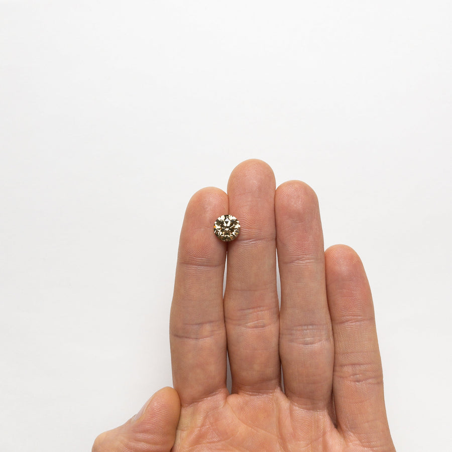 The 3.04ct 8.94x8.87x5.91mm SI1 C5 Round Brilliant 19910-01 by East London jeweller Rachel Boston | Discover our collections of unique and timeless engagement rings, wedding rings, and modern fine jewellery. - Rachel Boston Jewellery