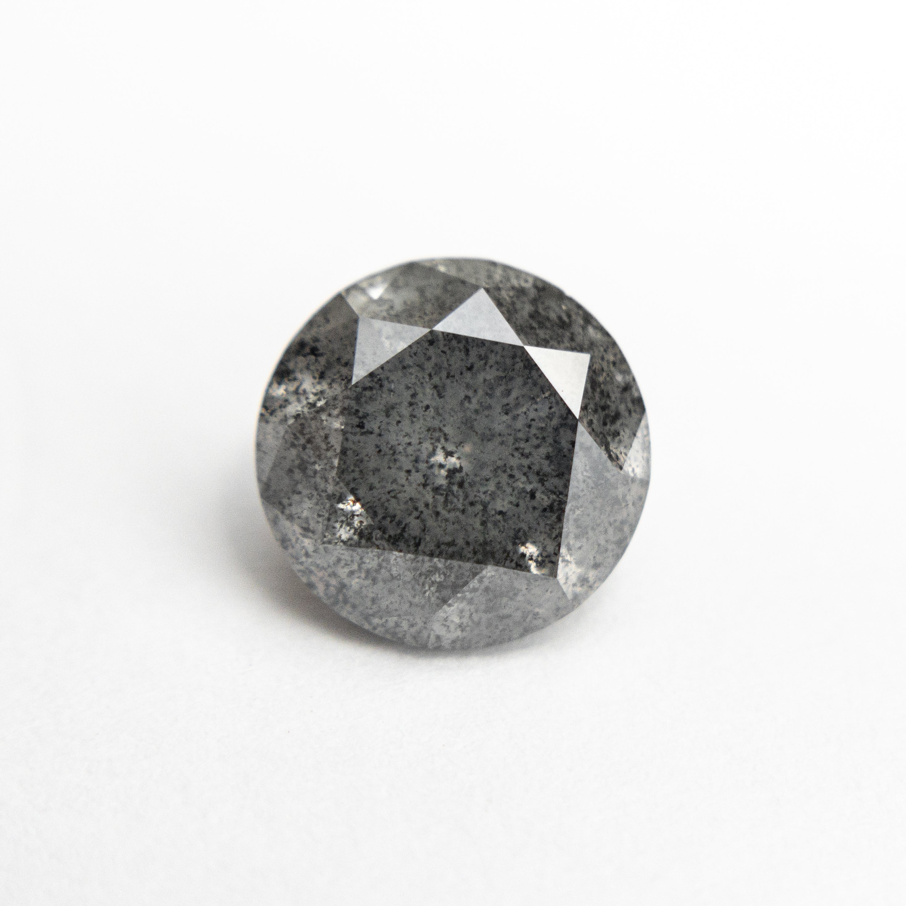 The 2.12ct 7.89x7.85x5.13mm Round Brilliant 20931-01 by East London jeweller Rachel Boston | Discover our collections of unique and timeless engagement rings, wedding rings, and modern fine jewellery.