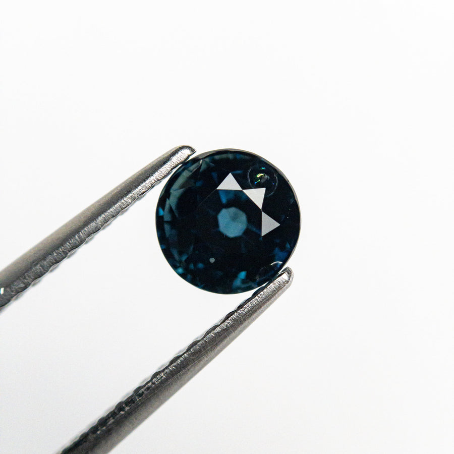 The 0.95ct 5.31x5.26x4.18mm Round Brilliant Sapphire 20990-03 by East London jeweller Rachel Boston | Discover our collections of unique and timeless engagement rings, wedding rings, and modern fine jewellery. - Rachel Boston Jewellery