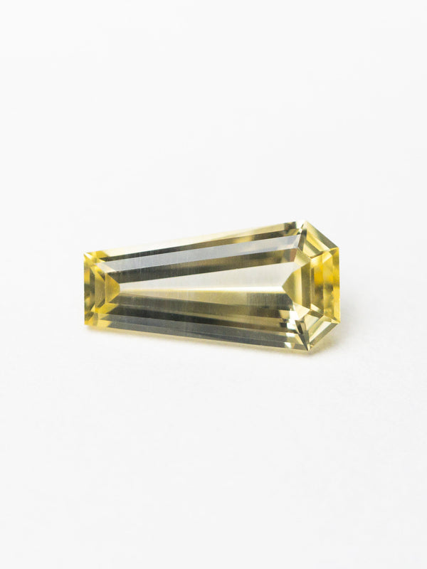 0.54ct 7.46x3.81x2.28mm Coffin Step Cut Sapphire 22832-01 - Rachel Boston Jewellery
