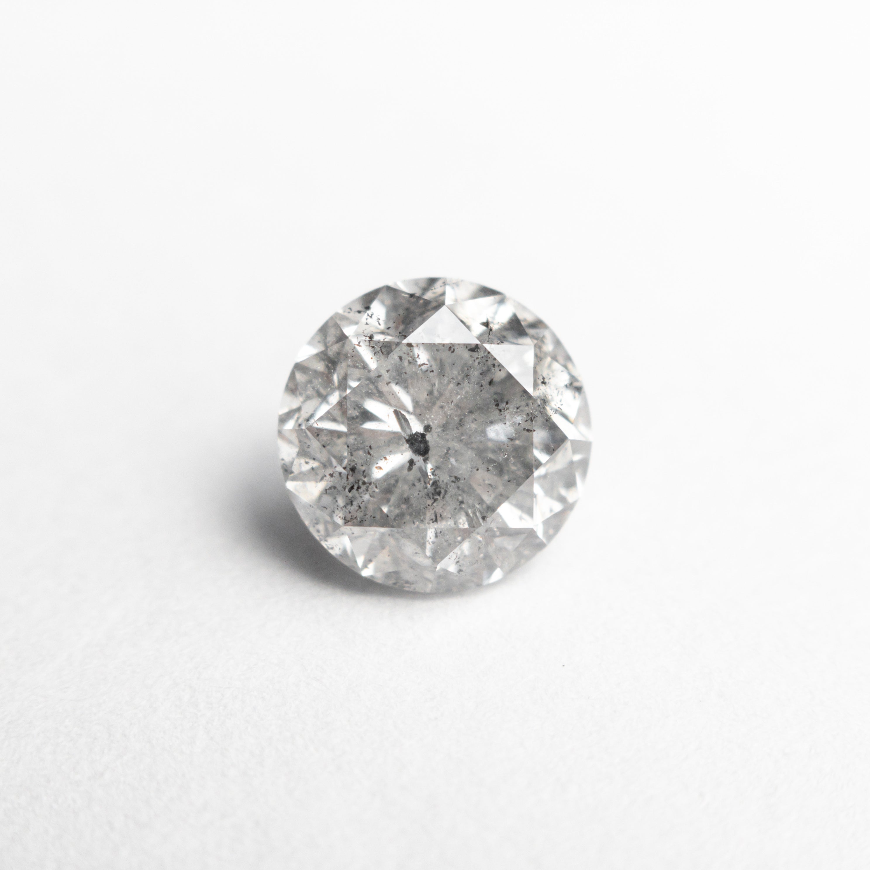The 1.43ct 6.77x6.74x4.69mm Round Brilliant 🇨🇦 23984-01 by East London jeweller Rachel Boston | Discover our collections of unique and timeless engagement rings, wedding rings, and modern fine jewellery.