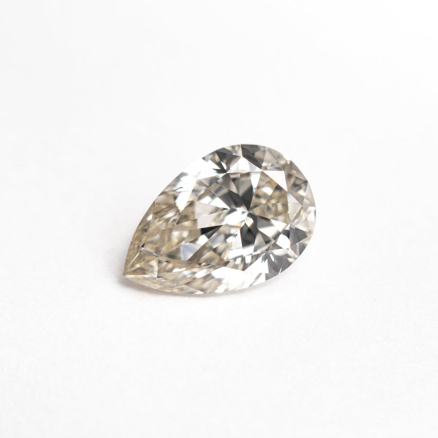 The 1.01ct 8.47x5.61x3.37mm GIA VVS1 L Pear Brilliant 🇨🇦 25007-01 by East London jeweller Rachel Boston | Discover our collections of unique and timeless engagement rings, wedding rings, and modern fine jewellery. - Rachel Boston Jewellery