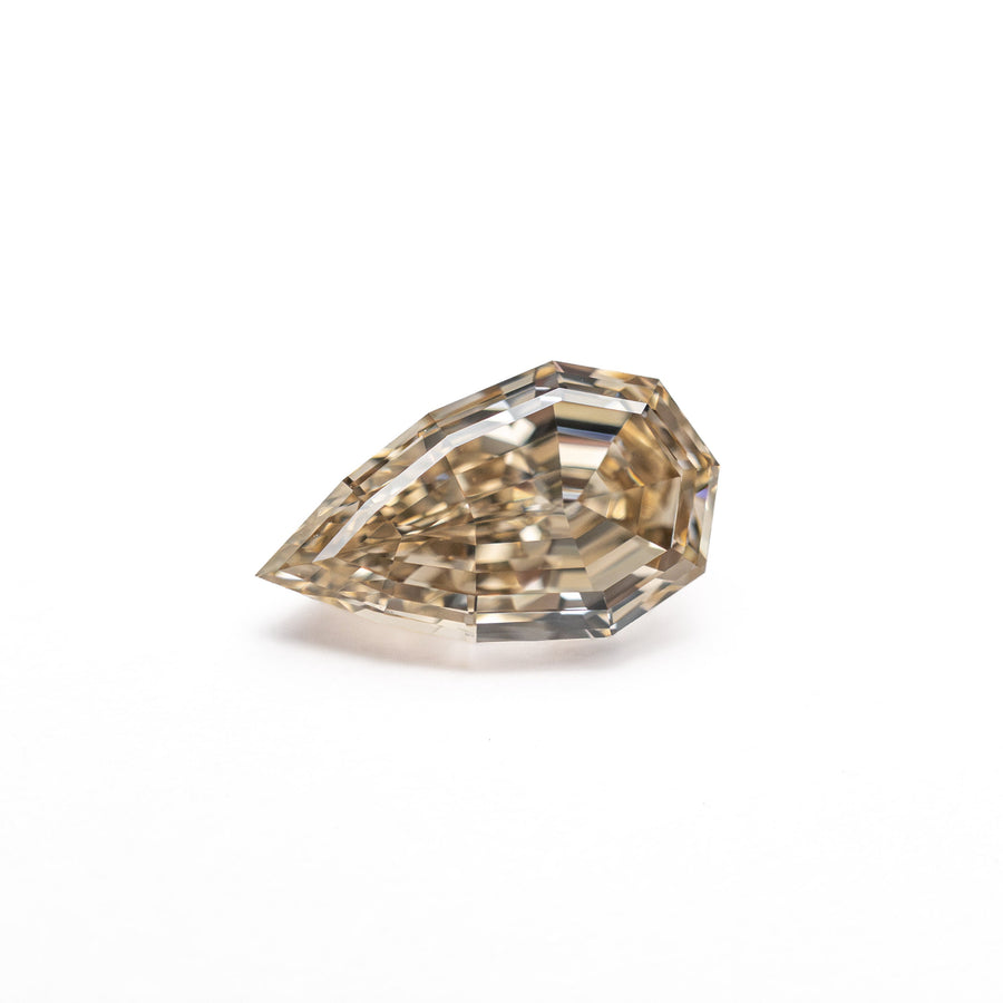 The 0.76ct 7.97x4.72x2.99mm VS1 C4 Geo Pear Step Cut 🇿🇦 26109-05 by East London jeweller Rachel Boston | Discover our collections of unique and timeless engagement rings, wedding rings, and modern fine jewellery. - Rachel Boston Jewellery