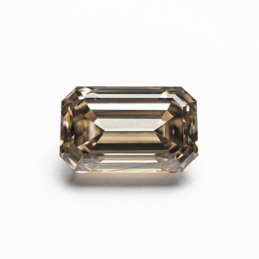The 3.05ct 9.98x6.41x4.56mm VS1 C6 Cut Corner Rectangle Step Cut 🇨🇦 26115-01 by East London jeweller Rachel Boston | Discover our collections of unique and timeless engagement rings, wedding rings, and modern fine jewellery. - Rachel Boston Jewellery