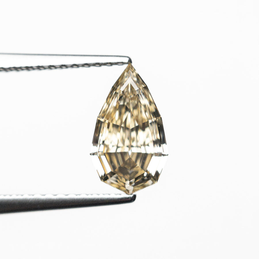The 1.14ct 9.85x5.82x3.09mm VS2 C4 Geo Pear Step Cut 🇿🇦 26119-08 by East London jeweller Rachel Boston | Discover our collections of unique and timeless engagement rings, wedding rings, and modern fine jewellery. - Rachel Boston Jewellery