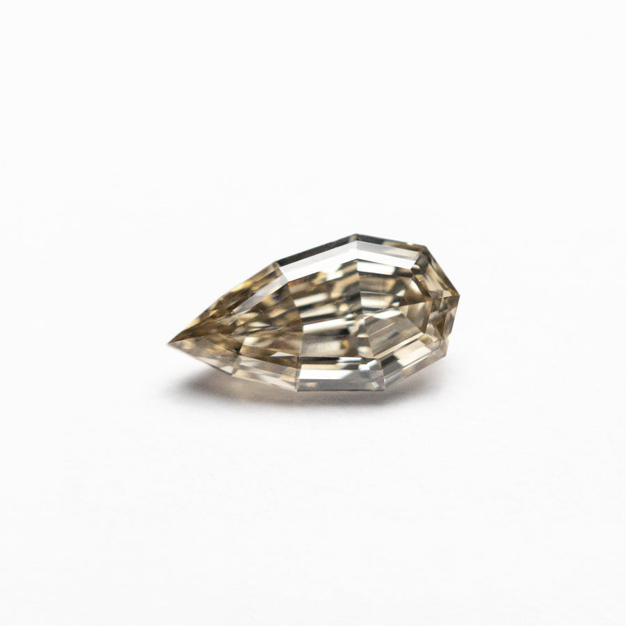 The 1.03ct 9.47x5.13x3.16mm VS1 C5 Geo Pear Step Cut 🇿🇦 26119-09 by East London jeweller Rachel Boston | Discover our collections of unique and timeless engagement rings, wedding rings, and modern fine jewellery. - Rachel Boston Jewellery