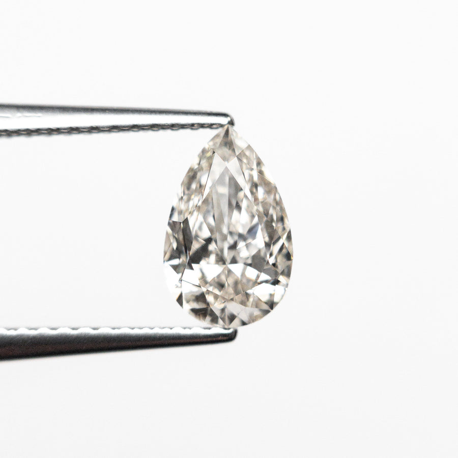 The 1.01ct 8.62x5.48x3.26mm VVS2 L Pear Brilliant 🇨🇦 26120-08 by East London jeweller Rachel Boston | Discover our collections of unique and timeless engagement rings, wedding rings, and modern fine jewellery. - Rachel Boston Jewellery