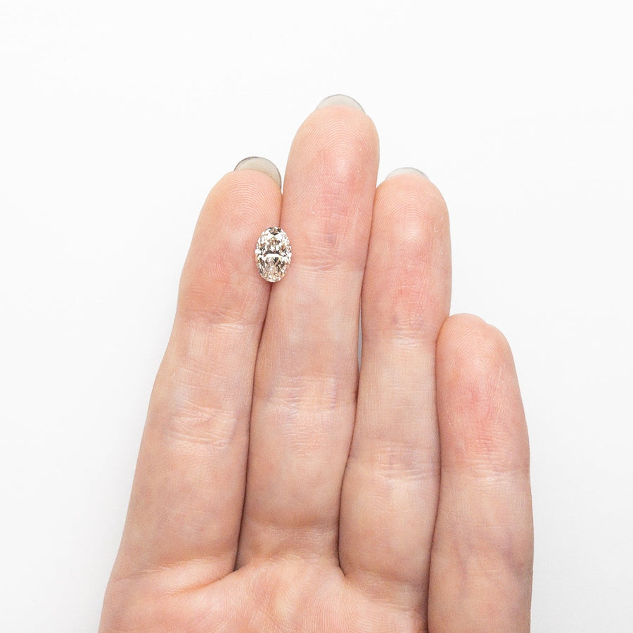 The 1.01ct 8.36x5.32x3.35mm VS2 L Oval Brilliant 🇨🇦 26120-15 by East London jeweller Rachel Boston | Discover our collections of unique and timeless engagement rings, wedding rings, and modern fine jewellery. - Rachel Boston Jewellery