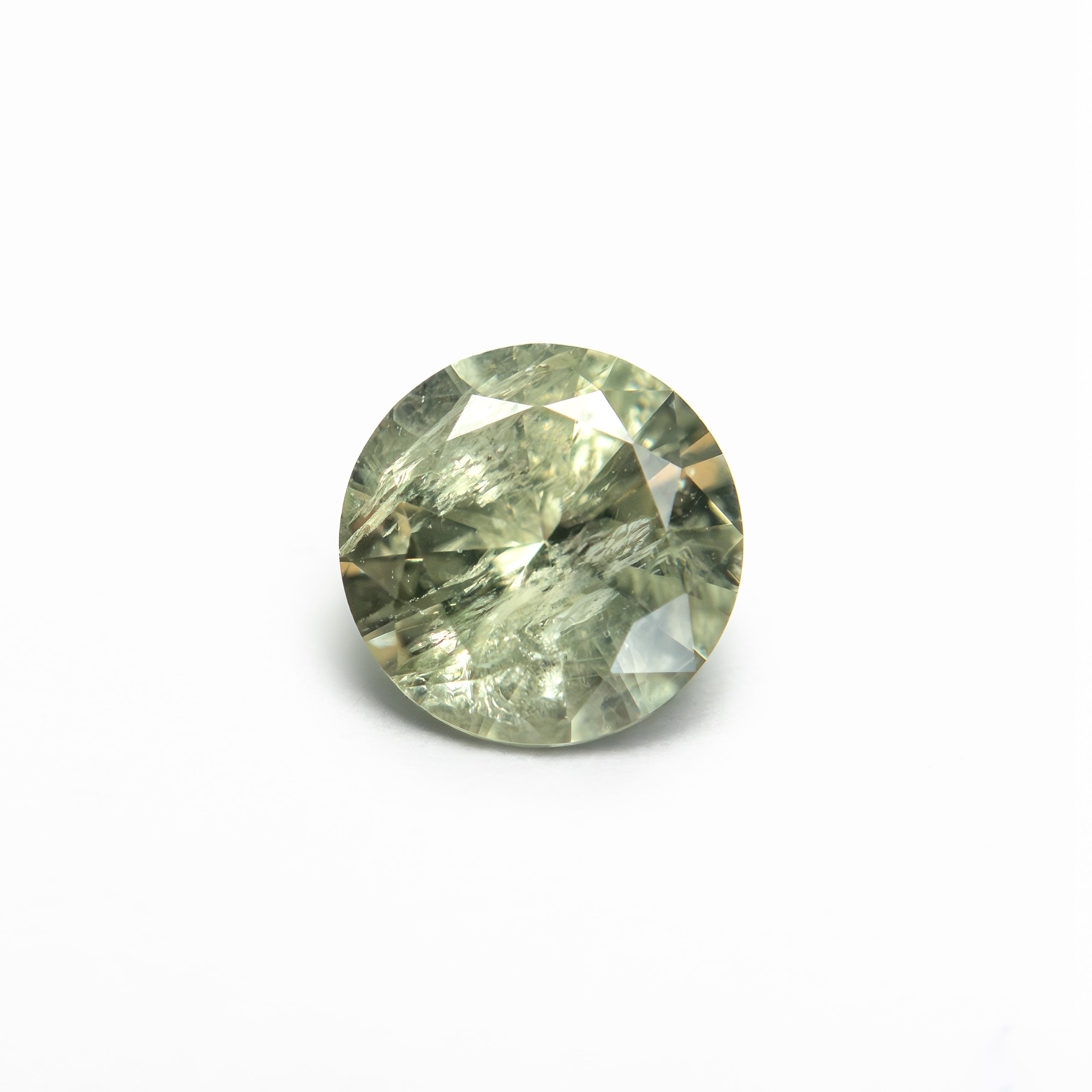 The 0.93ct 6.06x6.05x3.55mm Round Brilliant Sapphire 26141-24 by East London jeweller Rachel Boston | Discover our collections of unique and timeless engagement rings, wedding rings, and modern fine jewellery.