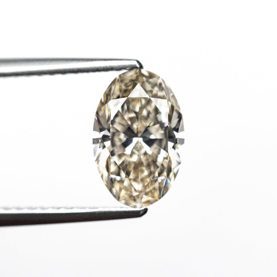 The 1.70ct 9.50x6.34x4.12mm GIA VS1 S-T Oval Brilliant 🇿🇦 26320-01 by East London jeweller Rachel Boston | Discover our collections of unique and timeless engagement rings, wedding rings, and modern fine jewellery. - Rachel Boston Jewellery