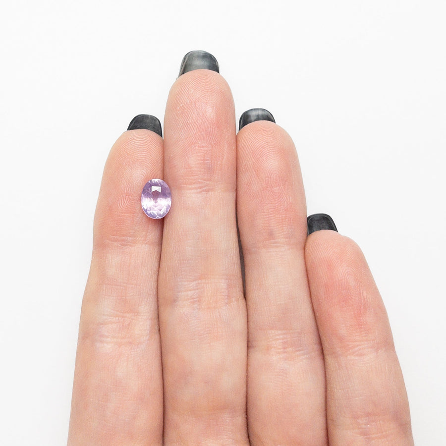 The 1.52ct 7.59x5.82x4.13mm Oval Brilliant Sapphire 26420-01 by East London jeweller Rachel Boston | Discover our collections of unique and timeless engagement rings, wedding rings, and modern fine jewellery. - Rachel Boston Jewellery