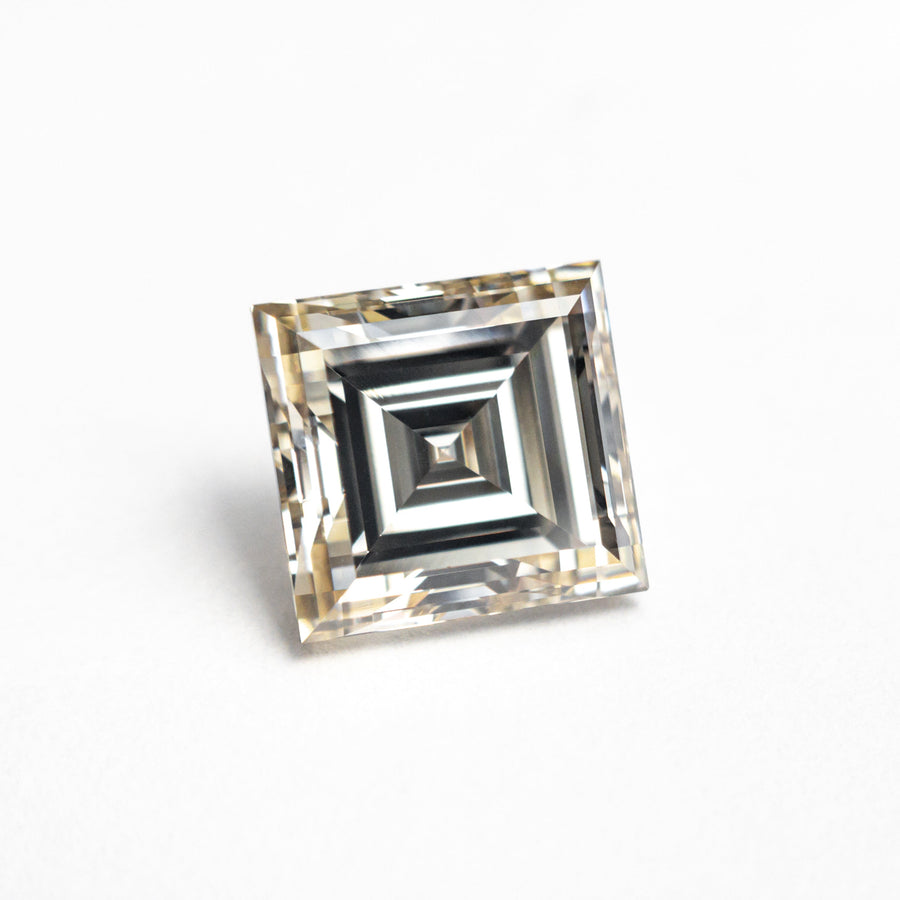 The 2.50ct 7.64x7.24x4.95mm VVS2 Q-R Carré Cut 🇨🇦 26808-01 by East London jeweller Rachel Boston | Discover our collections of unique and timeless engagement rings, wedding rings, and modern fine jewellery. - Rachel Boston Jewellery