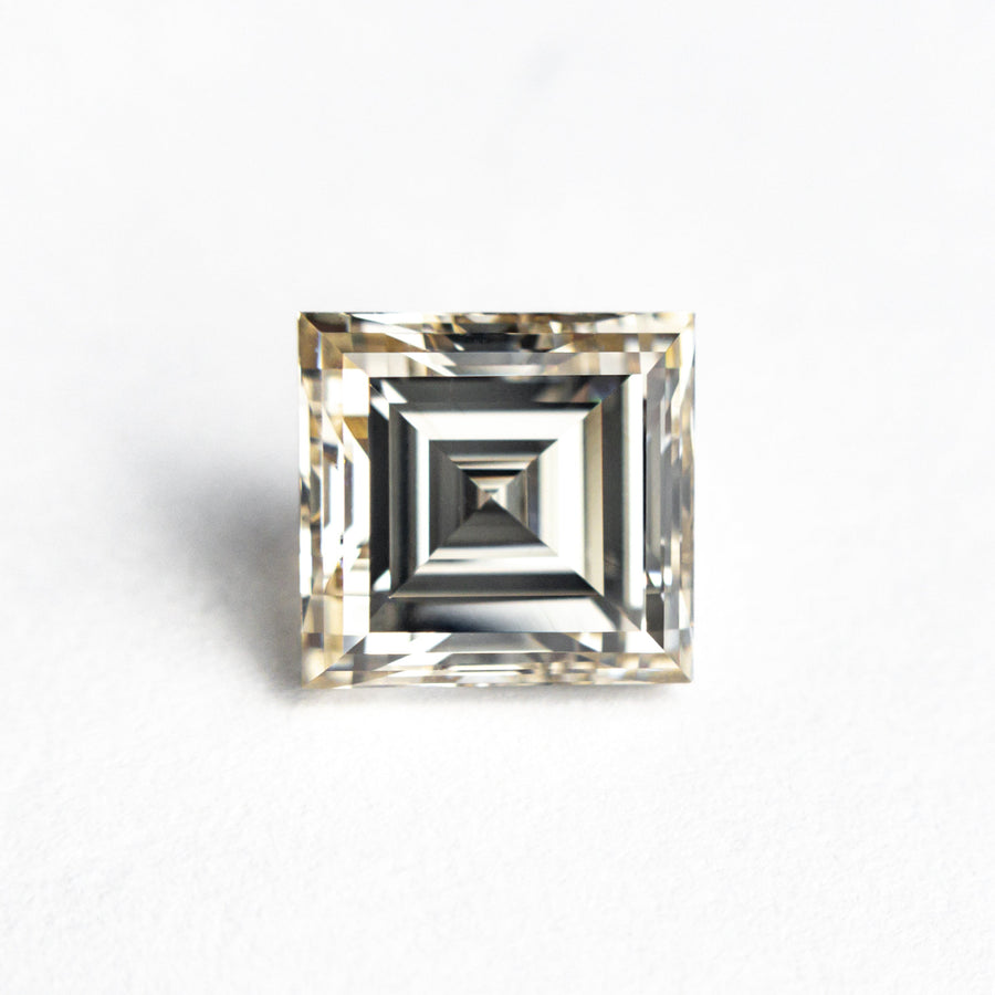 The 2.50ct 7.64x7.24x4.95mm VVS2 Q-R Carré Cut 🇨🇦 26808-01 by East London jeweller Rachel Boston | Discover our collections of unique and timeless engagement rings, wedding rings, and modern fine jewellery. - Rachel Boston Jewellery
