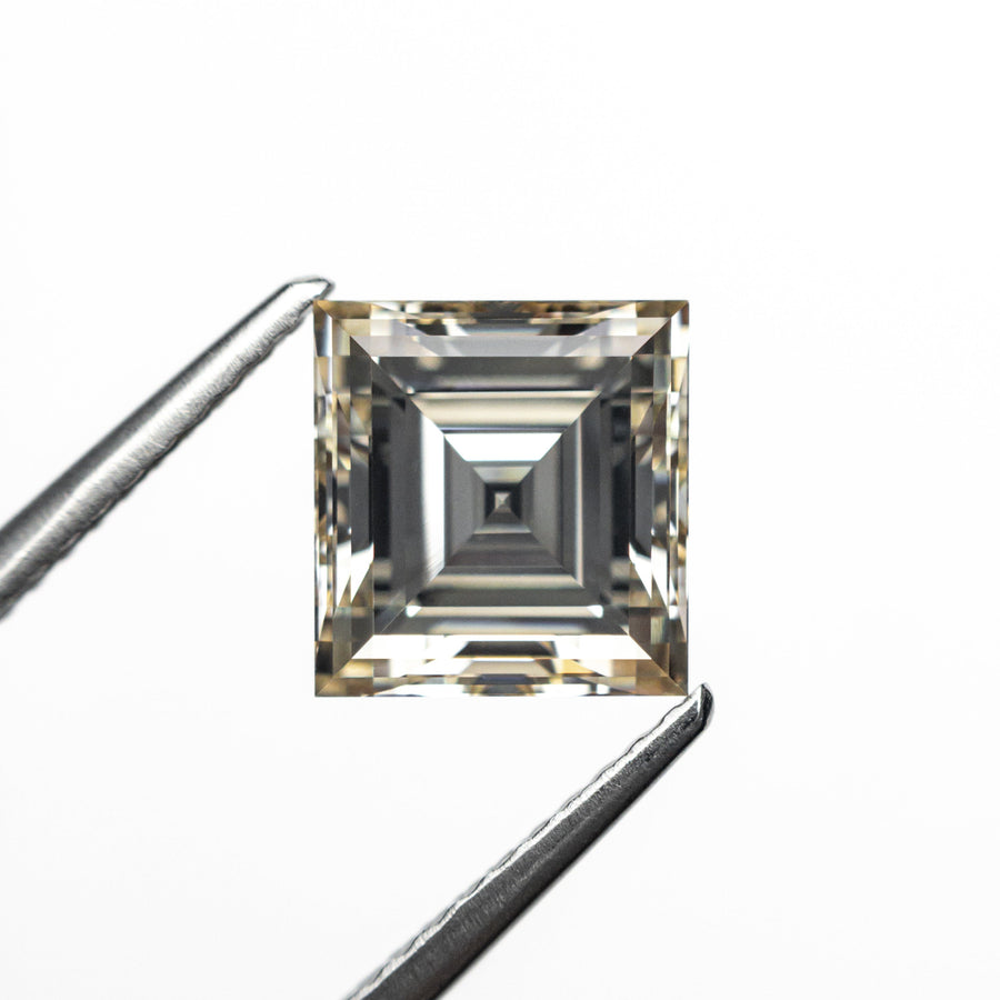 The 2.50ct 7.64x7.24x4.95mm VVS2 Q-R Carré Cut 🇨🇦 26808-01 by East London jeweller Rachel Boston | Discover our collections of unique and timeless engagement rings, wedding rings, and modern fine jewellery. - Rachel Boston Jewellery