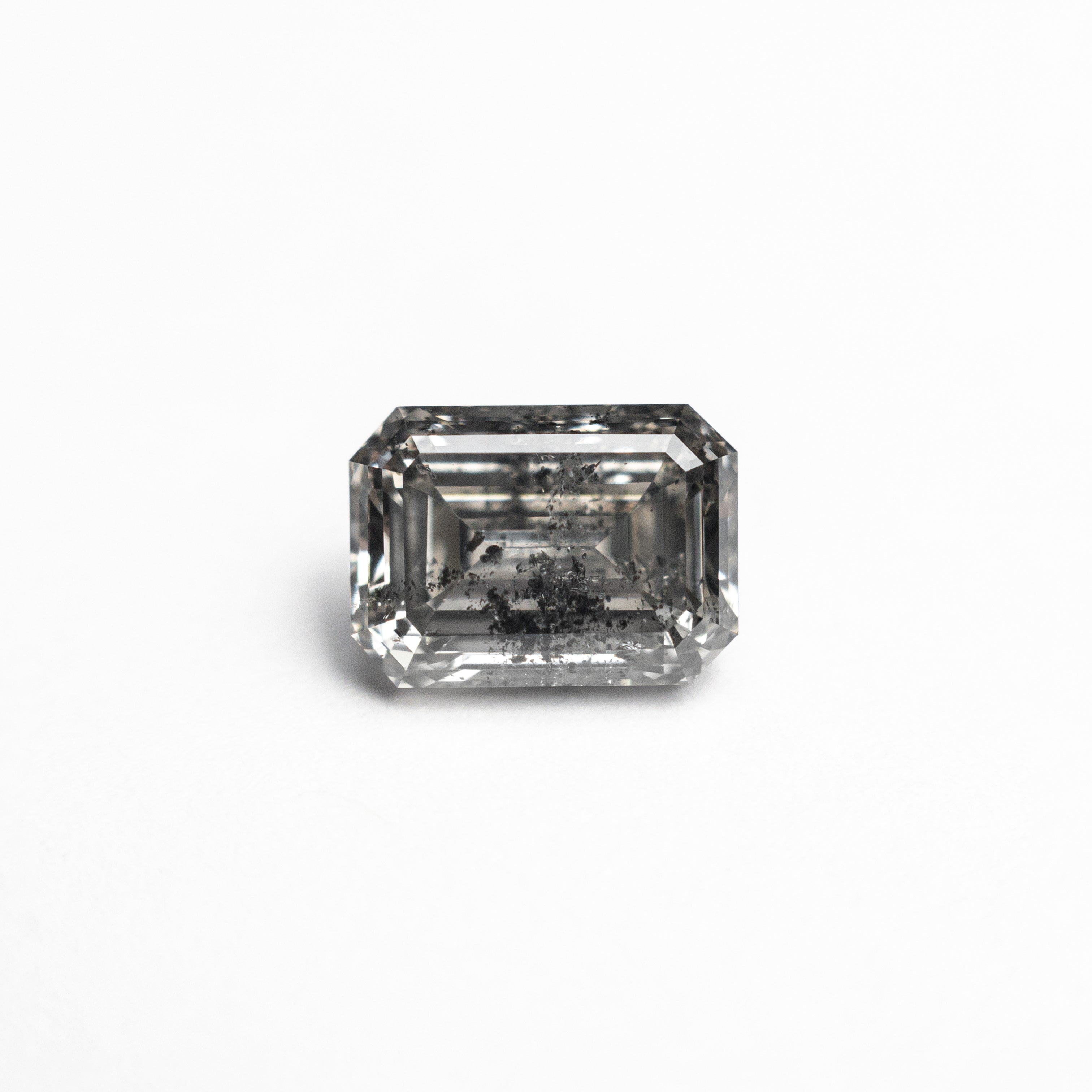 The 1.08ct 6.65x4.80x3.38mm Cut Corner Rectangle Step Cut 🇨🇦 26893-01 by East London jeweller Rachel Boston | Discover our collections of unique and timeless engagement rings, wedding rings, and modern fine jewellery.