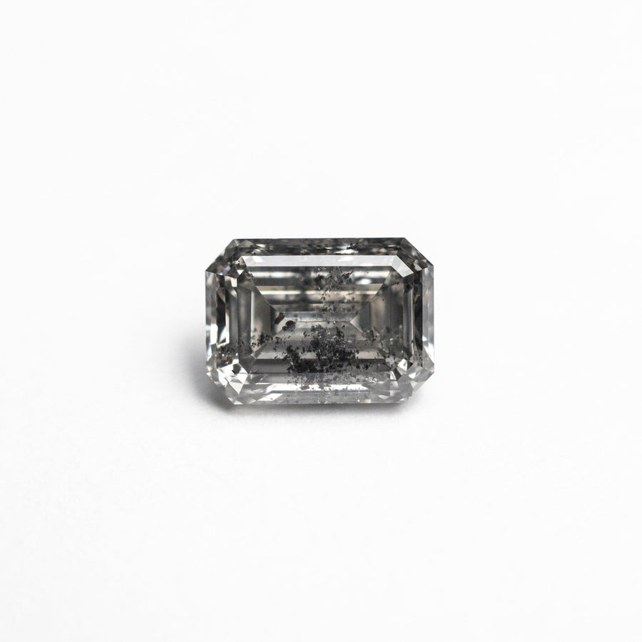 The 1.08ct 6.65x4.80x3.38mm Cut Corner Rectangle Step Cut 🇨🇦 26893-01 by East London jeweller Rachel Boston | Discover our collections of unique and timeless engagement rings, wedding rings, and modern fine jewellery. - Rachel Boston Jewellery
