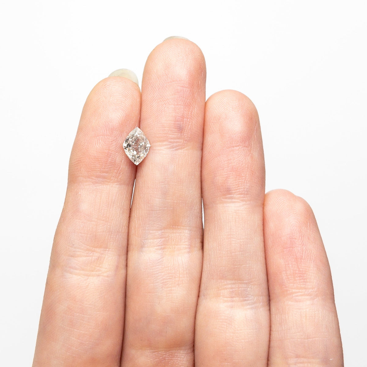 The 0.94ct 7.89x5.75x3.15mm Lozenge Brilliant 🇨🇦 26905-01 by East London jeweller Rachel Boston | Discover our collections of unique and timeless engagement rings, wedding rings, and modern fine jewellery.