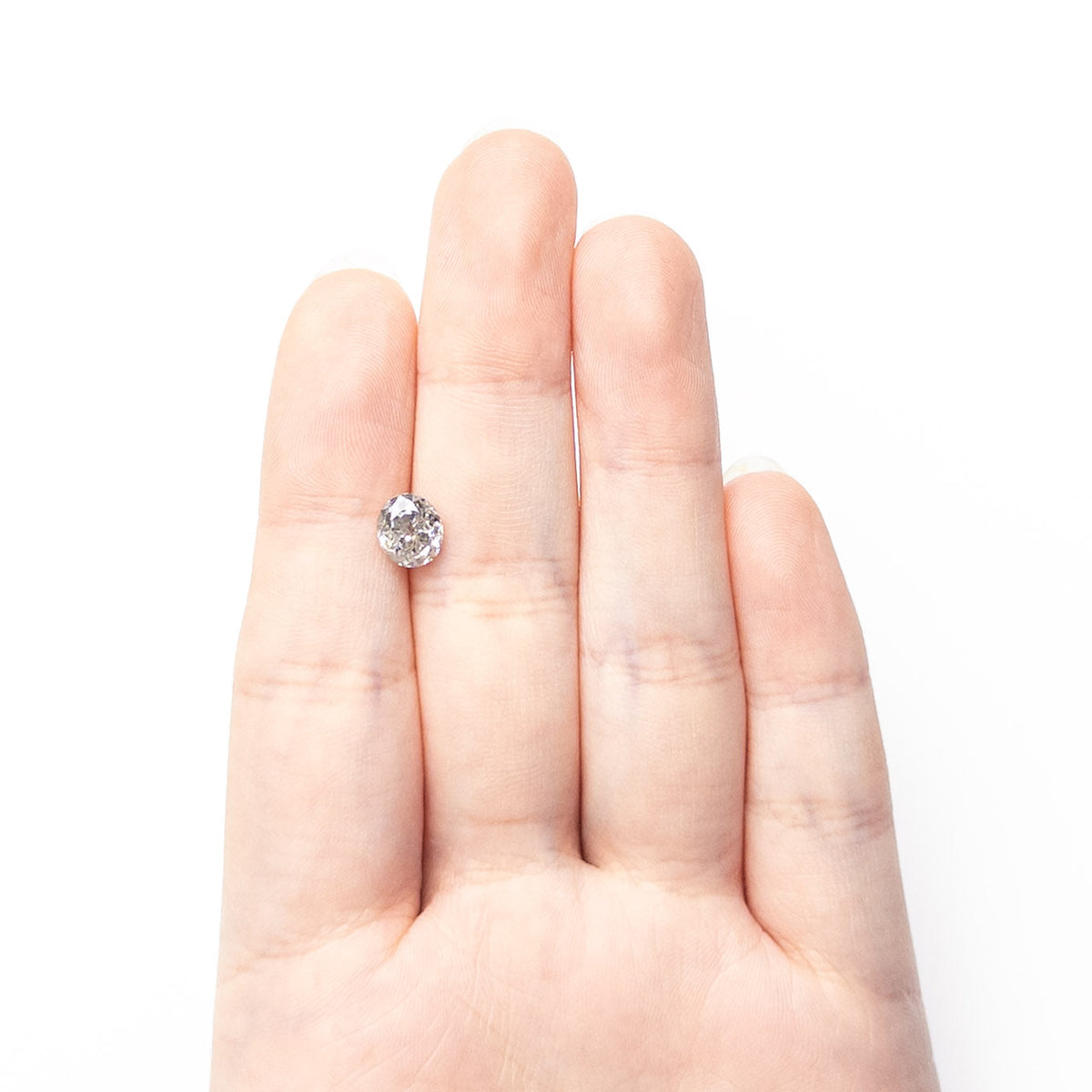 The 1.88ct 7.68x6.64x4.96mm Oval Brilliant 🇨🇦 26973-01 by East London jeweller Rachel Boston | Discover our collections of unique and timeless engagement rings, wedding rings, and modern fine jewellery.