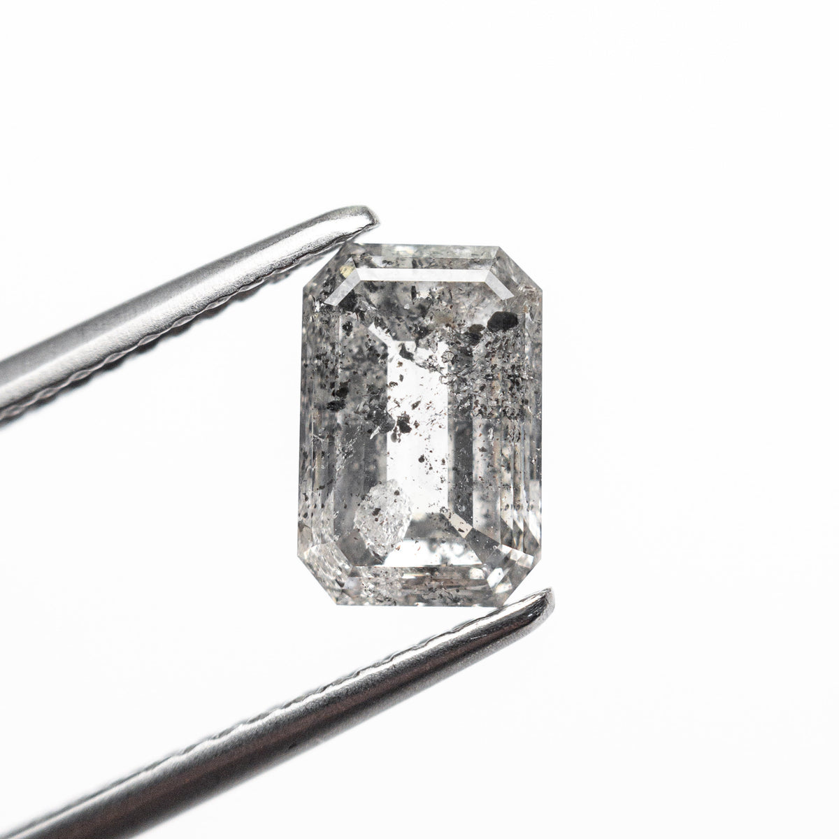 The 1.47ct 7.99x5.35x3.22mm Cut Corner Rectangle Step Cut 🇨🇦 26979-01 by East London jeweller Rachel Boston | Discover our collections of unique and timeless engagement rings, wedding rings, and modern fine jewellery.