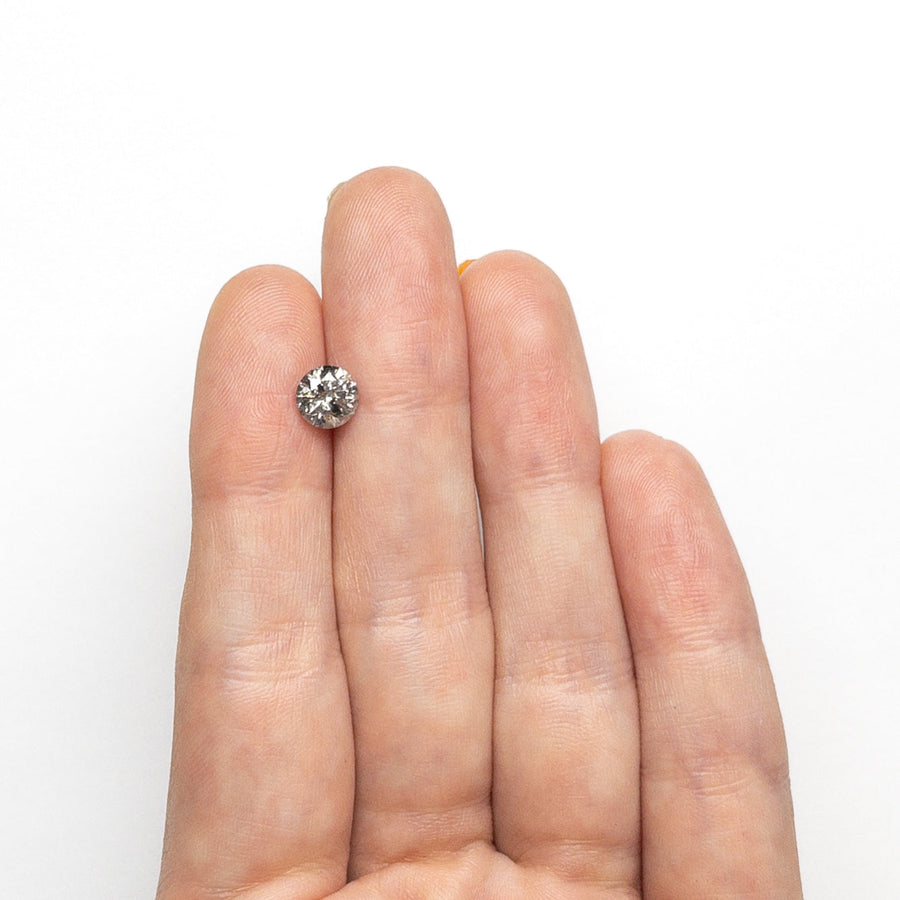 The 1.01ct 6.18x6.14x4.08mm Round Brilliant 27049-21 by East London jeweller Rachel Boston | Discover our collections of unique and timeless engagement rings, wedding rings, and modern fine jewellery. - Rachel Boston Jewellery