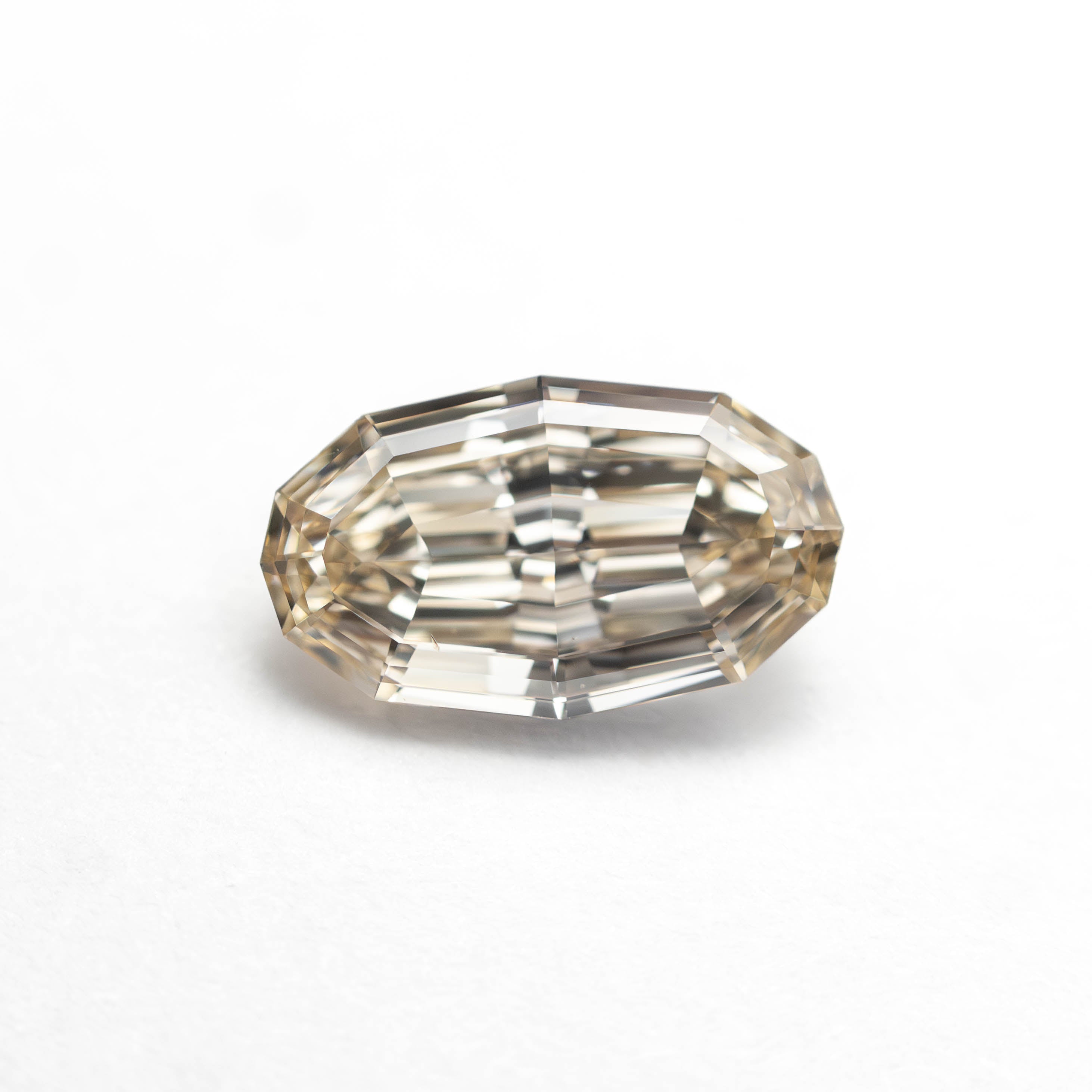 The 1.00ct 8.47x4.98x2.88mm SI1 C2 Geo Oval Step Cut 🇿🇦 27375-22 by East London jeweller Rachel Boston | Discover our collections of unique and timeless engagement rings, wedding rings, and modern fine jewellery.