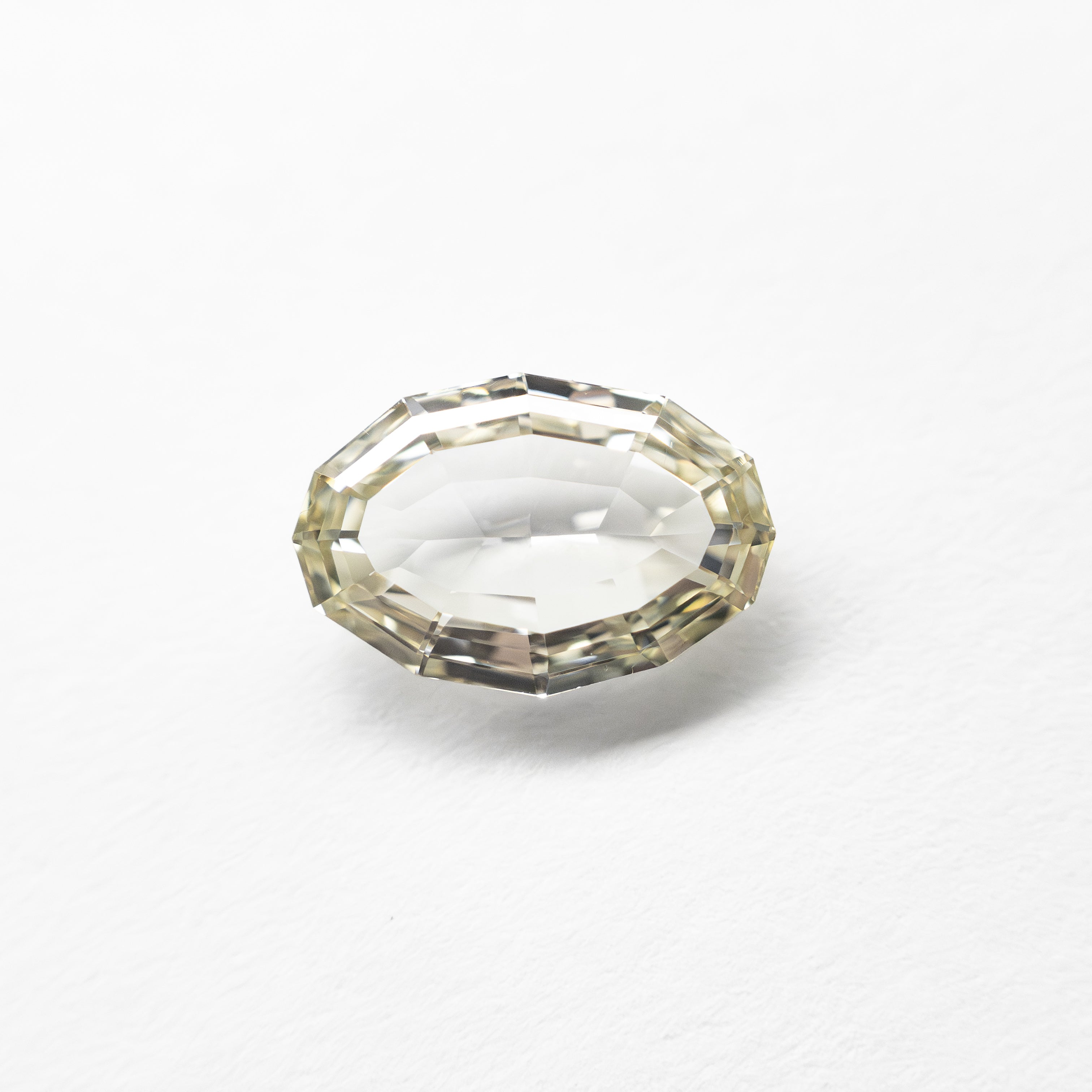 The 1.09ct 8.41x5.66x2.69mm VS2 Y-Z Geo Oval Step Cut 🇿🇦 27375-26 by East London jeweller Rachel Boston | Discover our collections of unique and timeless engagement rings, wedding rings, and modern fine jewellery.