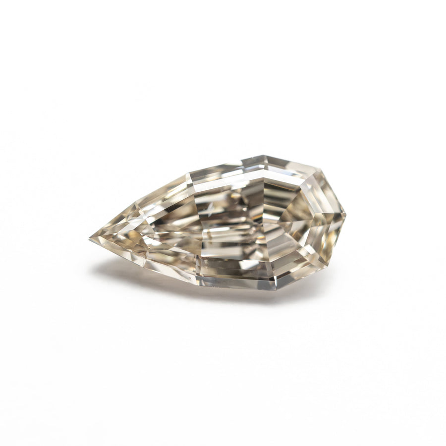 The 1.02ct 9.61x5.09x3.09mm SI1 Y-Z Geo Pear Step Cut 🇿🇦 27518-03 by East London jeweller Rachel Boston | Discover our collections of unique and timeless engagement rings, wedding rings, and modern fine jewellery. - Rachel Boston Jewellery