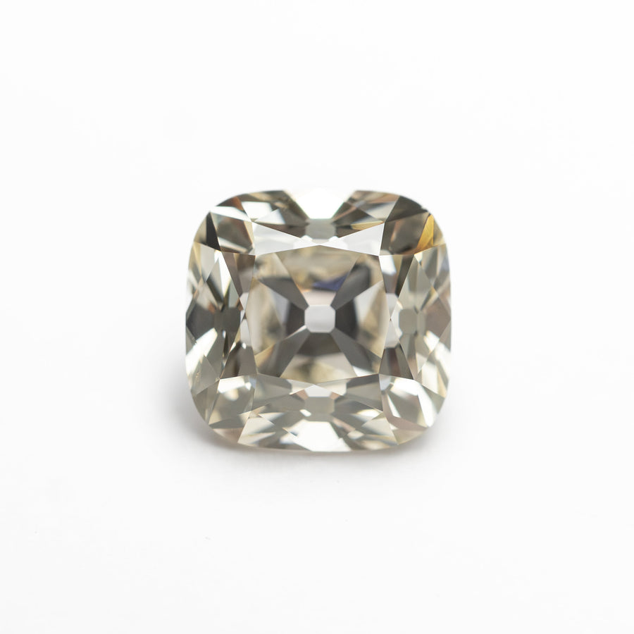 The 1.75ct 6.90x6.79x4.75mm VS1 Q-R Modern Antique Old Mine Cut 🇨🇦 27576-01 by East London jeweller Rachel Boston | Discover our collections of unique and timeless engagement rings, wedding rings, and modern fine jewellery. - Rachel Boston Jewellery