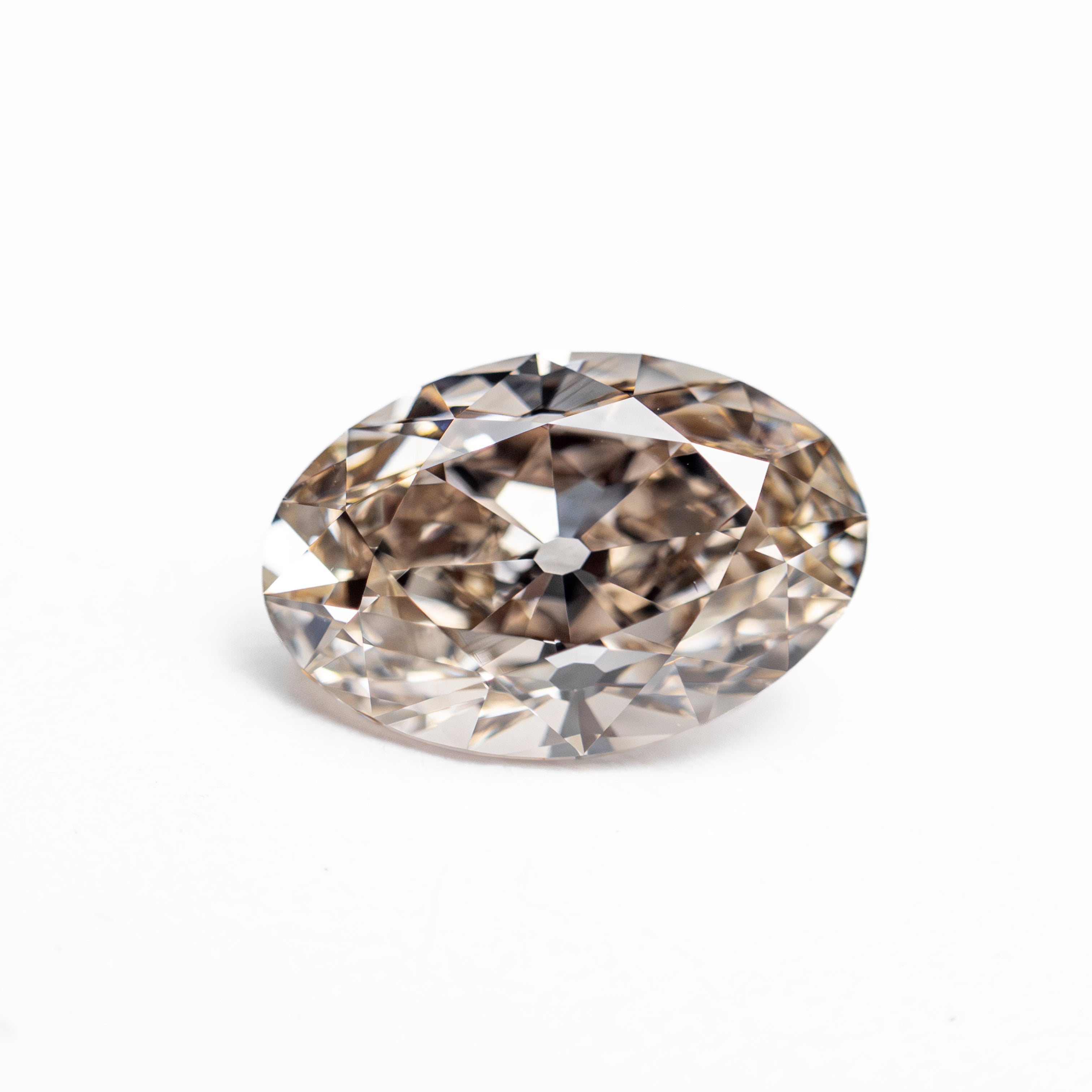 The 1.65ct 9.32x6.27x4.14mm VS2 C3 Modern Antique Oval Brilliant 27905-02 by East London jeweller Rachel Boston | Discover our collections of unique and timeless engagement rings, wedding rings, and modern fine jewellery.