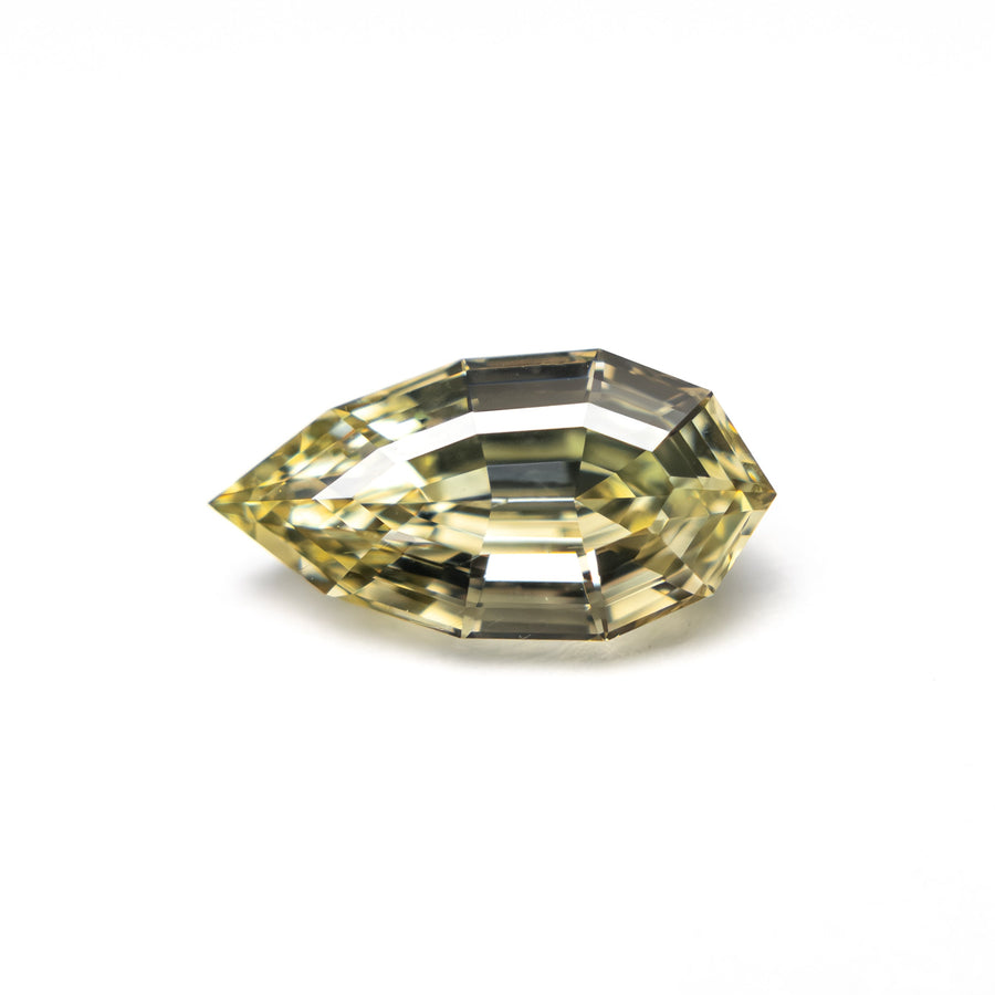 1.02ct 9.60x4.91x3.19mm VVS2 Greenish Yellow Geo Pear Step Cut 27905-10 - Rachel Boston Jewellery
