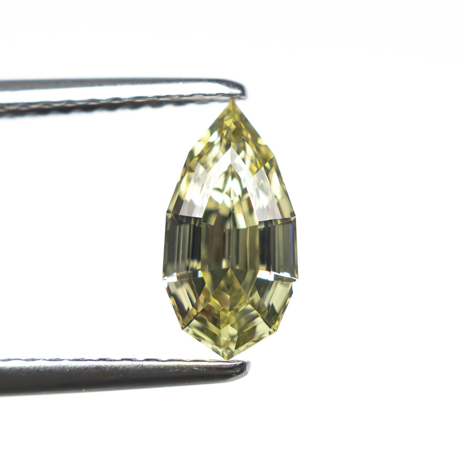 1.02ct 9.60x4.91x3.19mm VVS2 Greenish Yellow Geo Pear Step Cut 27905-10 - Rachel Boston Jewellery