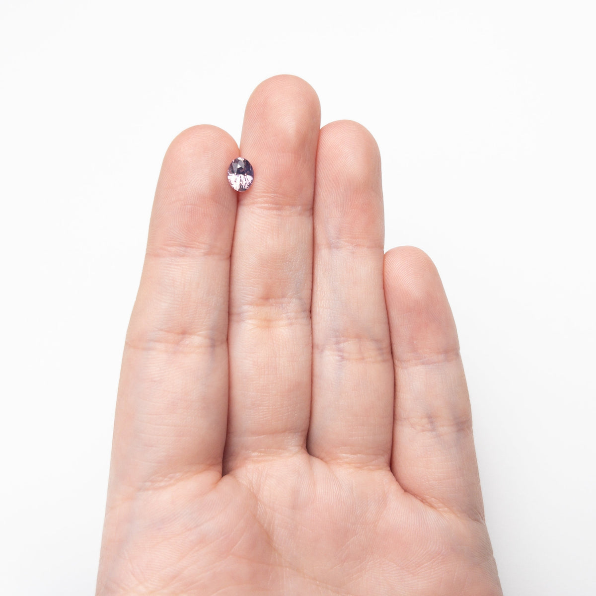 The 1.04ct 6.26x4.97x4.15mm Oval Brilliant Sapphire 28222-01 by East London jeweller Rachel Boston | Discover our collections of unique and timeless engagement rings, wedding rings, and modern fine jewellery.