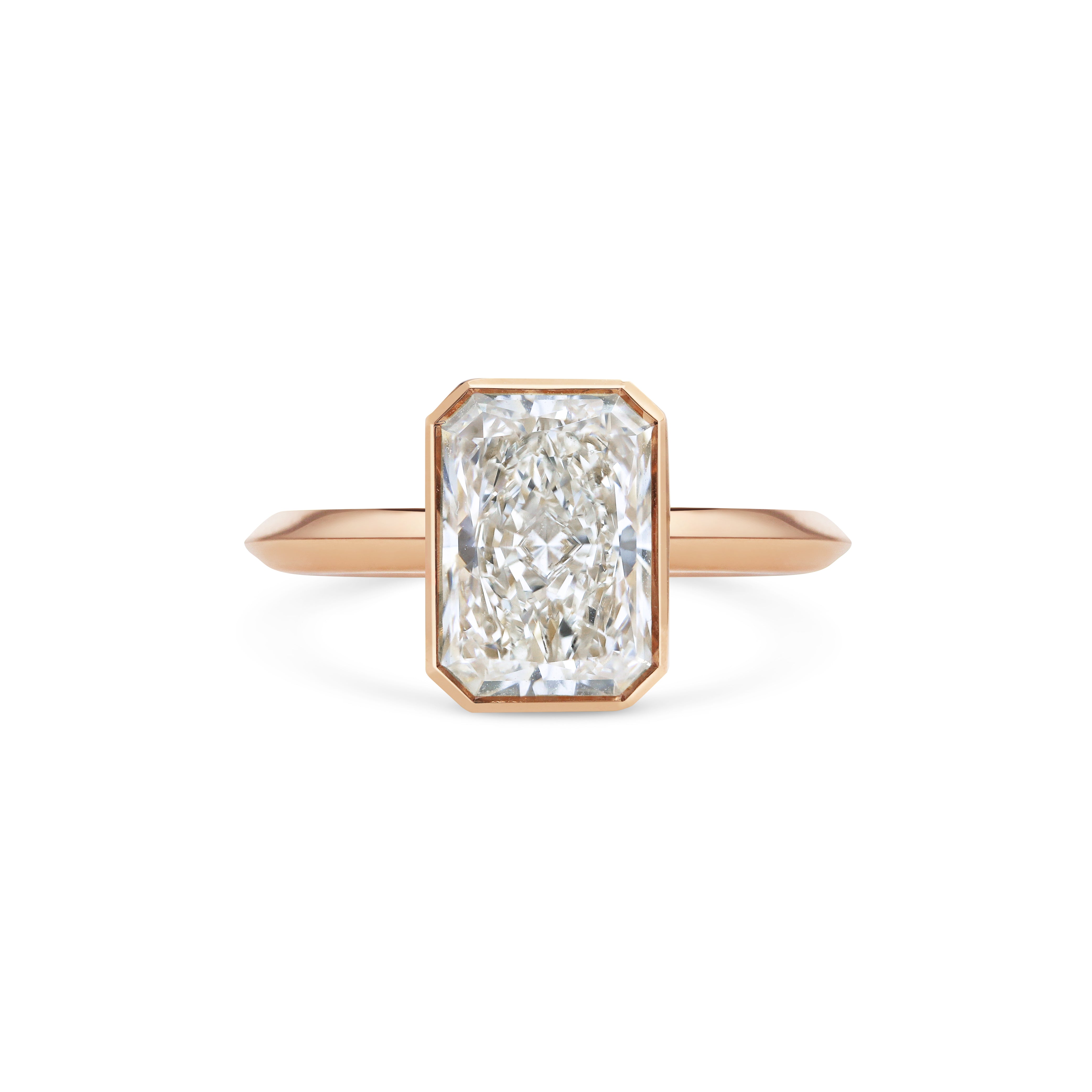 The Stella Ring by East London jeweller Rachel Boston | Discover our collections of unique and timeless engagement rings, wedding rings, and modern fine jewellery.