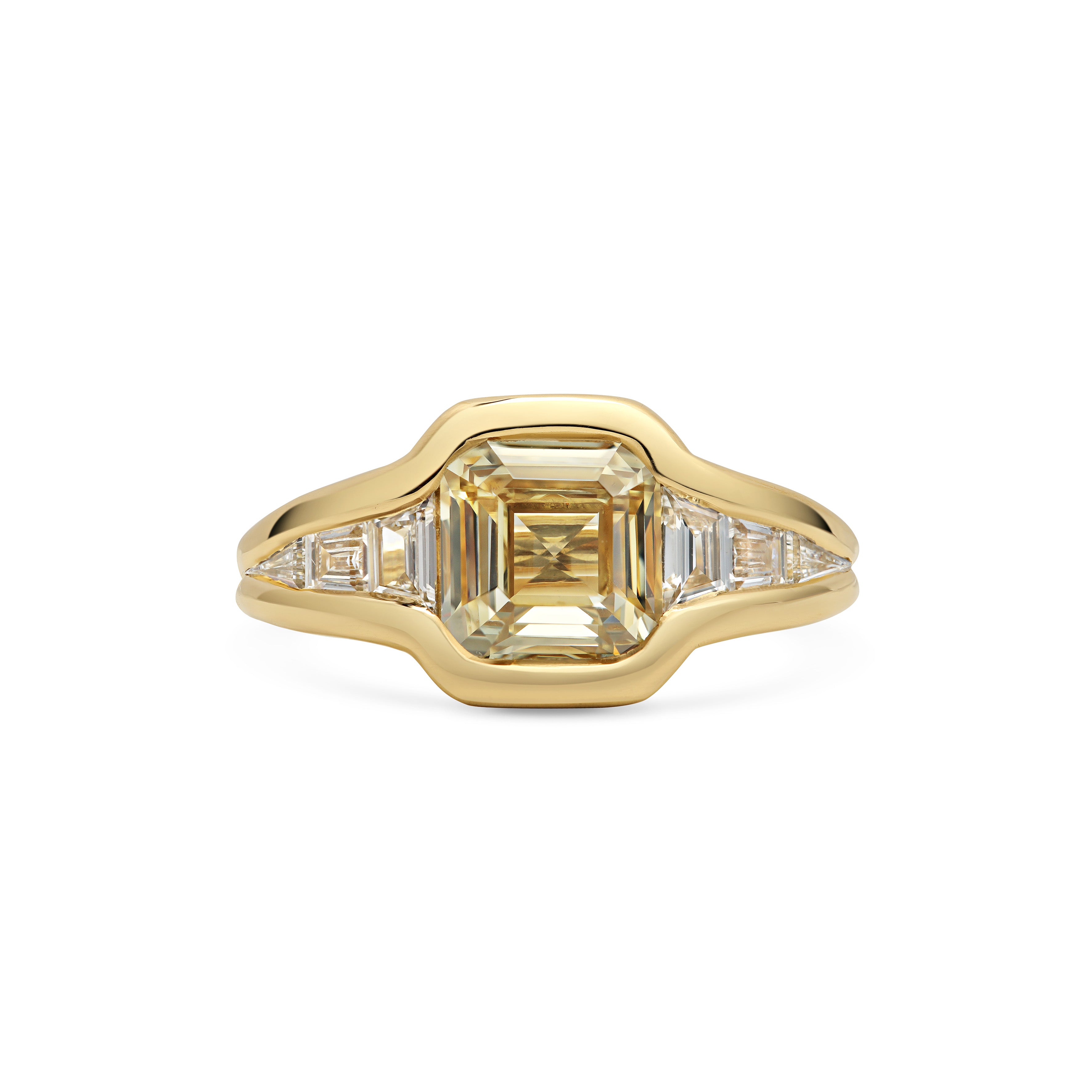 The PAX RING by East London jeweller Rachel Boston | Discover our collections of unique and timeless engagement rings, wedding rings, and modern fine jewellery.