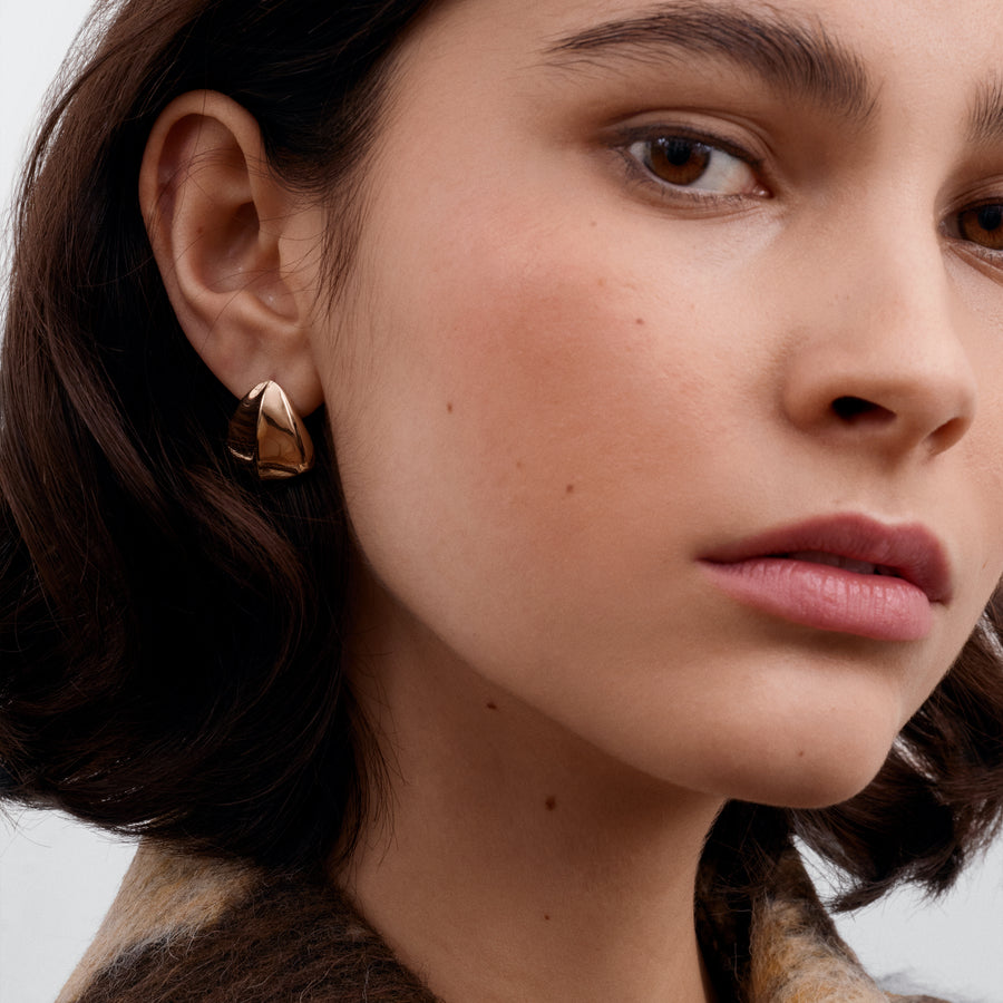 The SPAN Earrings by East London jeweller Rachel Boston | Discover our collections of unique and timeless engagement rings, wedding rings, and modern fine jewellery. - Rachel Boston Jewellery