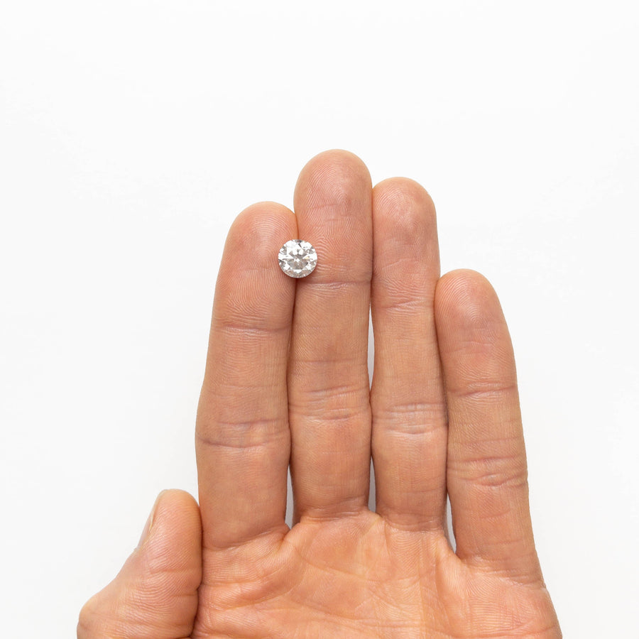 The 2.01ct 7.96x7.88x5.01mm Round Brilliant 18264-01 by East London jeweller Rachel Boston | Discover our collections of unique and timeless engagement rings, wedding rings, and modern fine jewellery. - Rachel Boston Jewellery