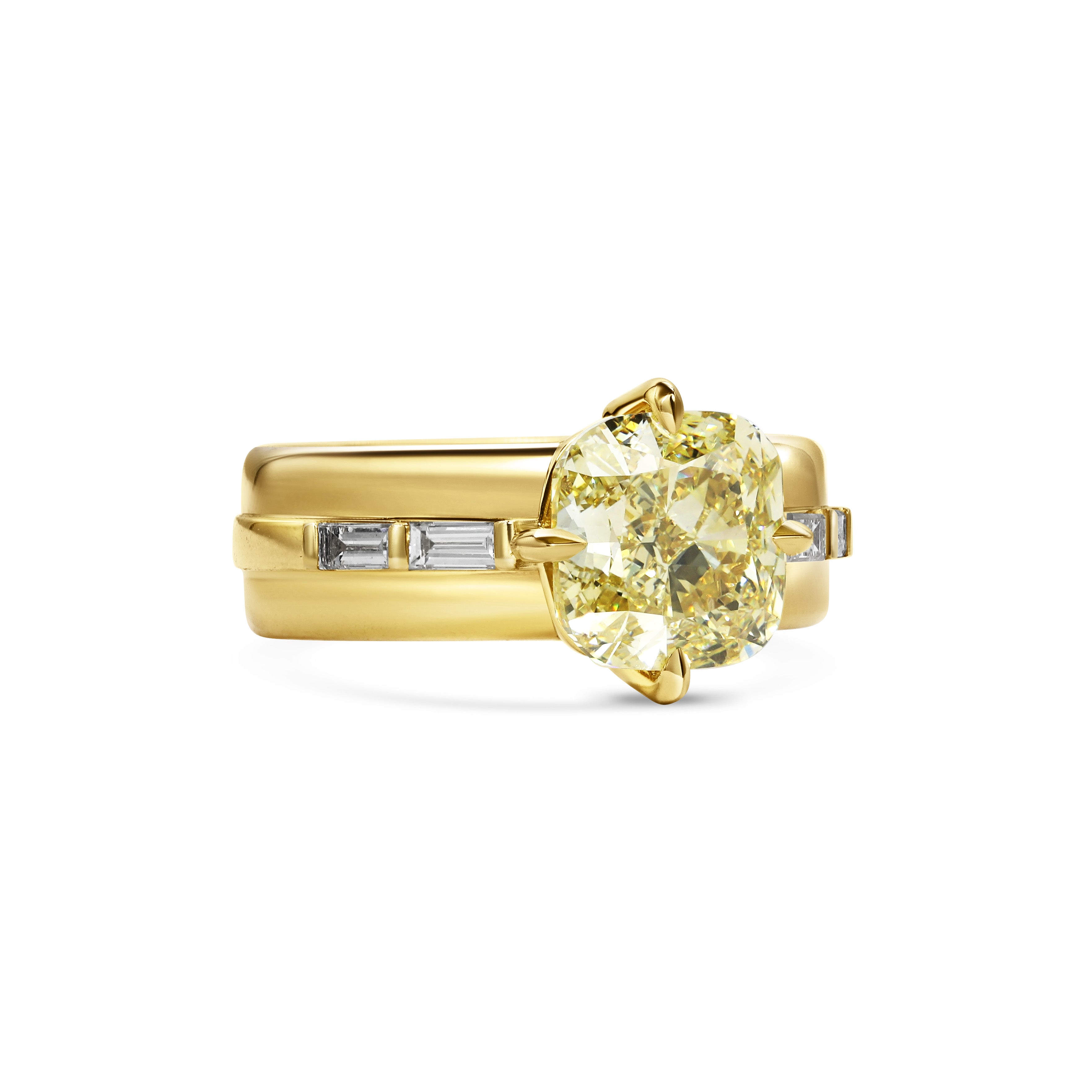 The Pothos Ring by East London jeweller Rachel Boston | Discover our collections of unique and timeless engagement rings, wedding rings, and modern fine jewellery.